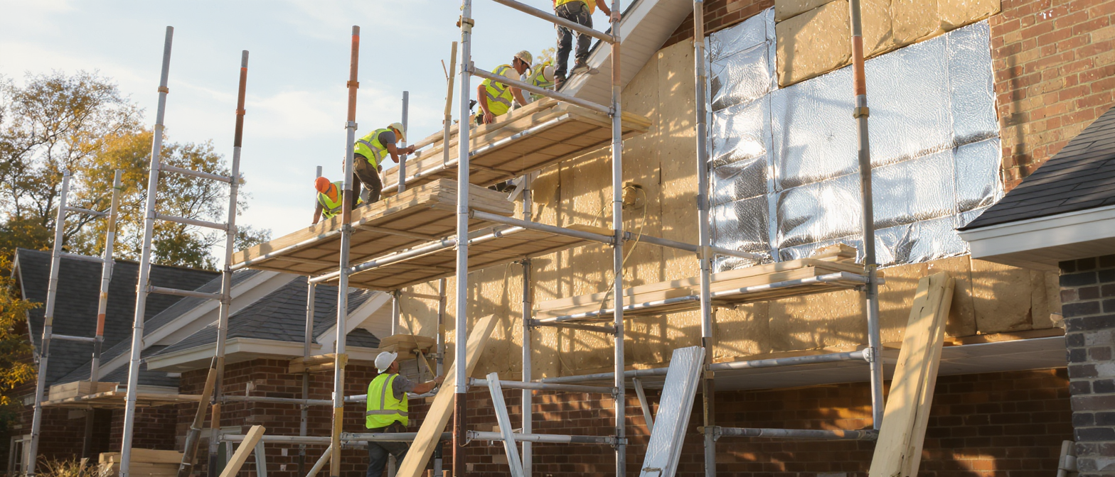 découvrez tout sur l'isolation thermique par l’extérieur pour 140 m² : estimation des prix, aides financières disponibles et délais de réalisation pour améliorer le confort et réduire vos factures énergétiques.