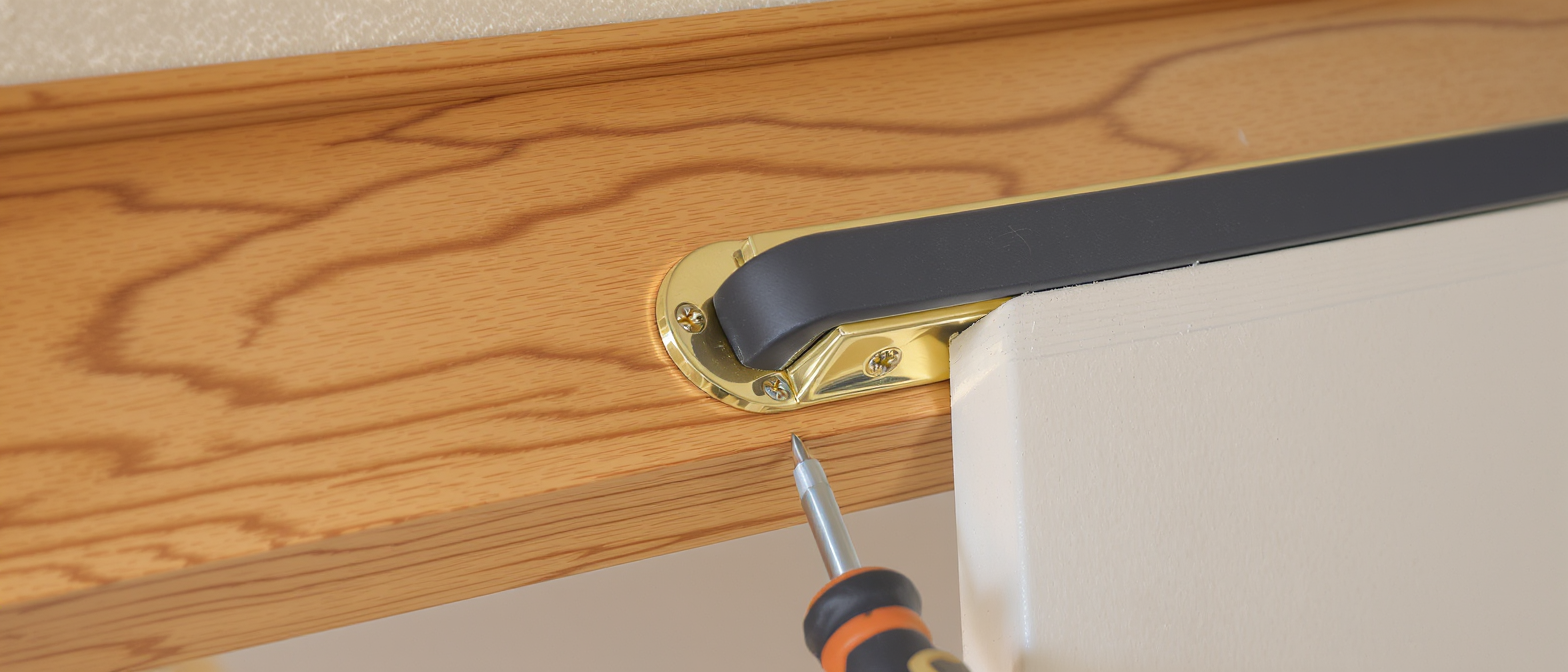 guide complet pour régler les chariots, ajuster les butées et assurer l'alignement parfait de votre porte coulissante.